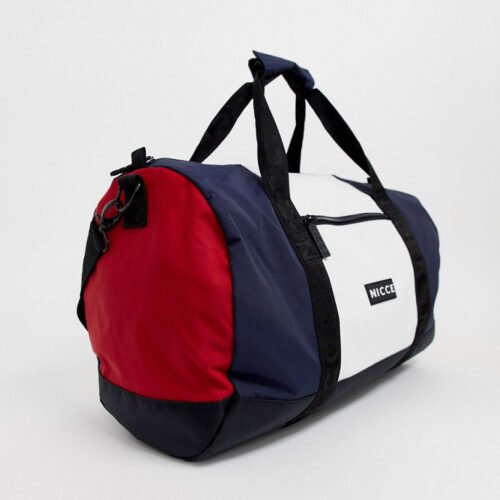 Nicce Holdall in Navy